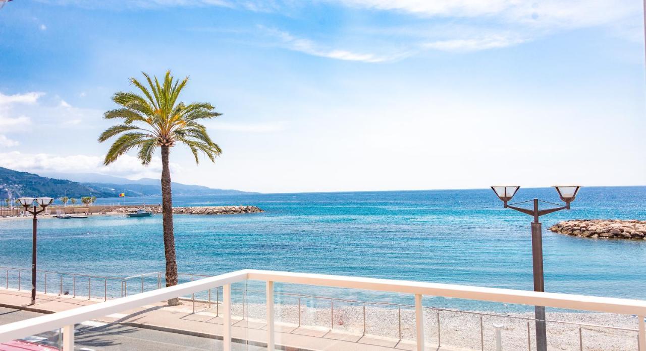 Hotel Et Appartements Reine D'Azur Roquebrune-Cap-Martin Eksteriør billede