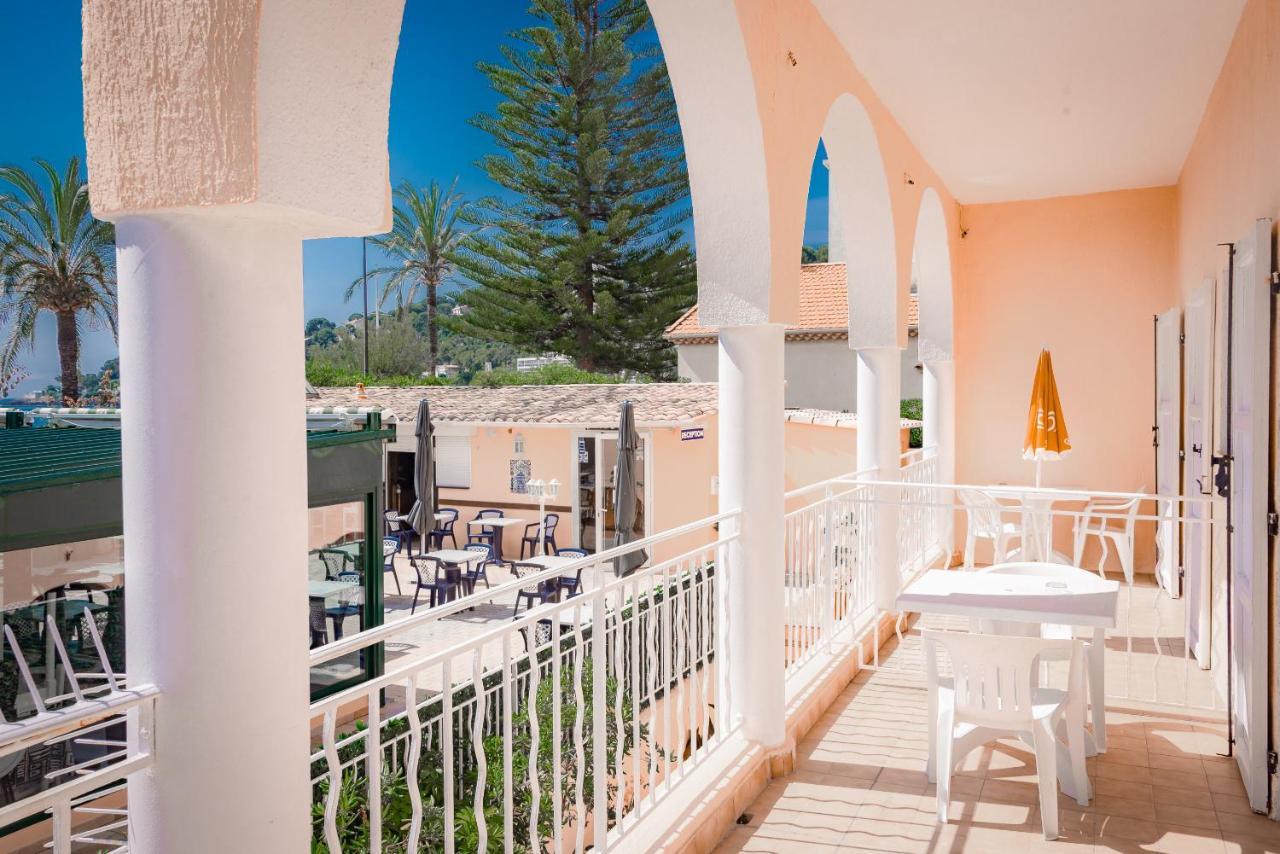 Hotel Et Appartements Reine D'Azur Roquebrune-Cap-Martin Eksteriør billede