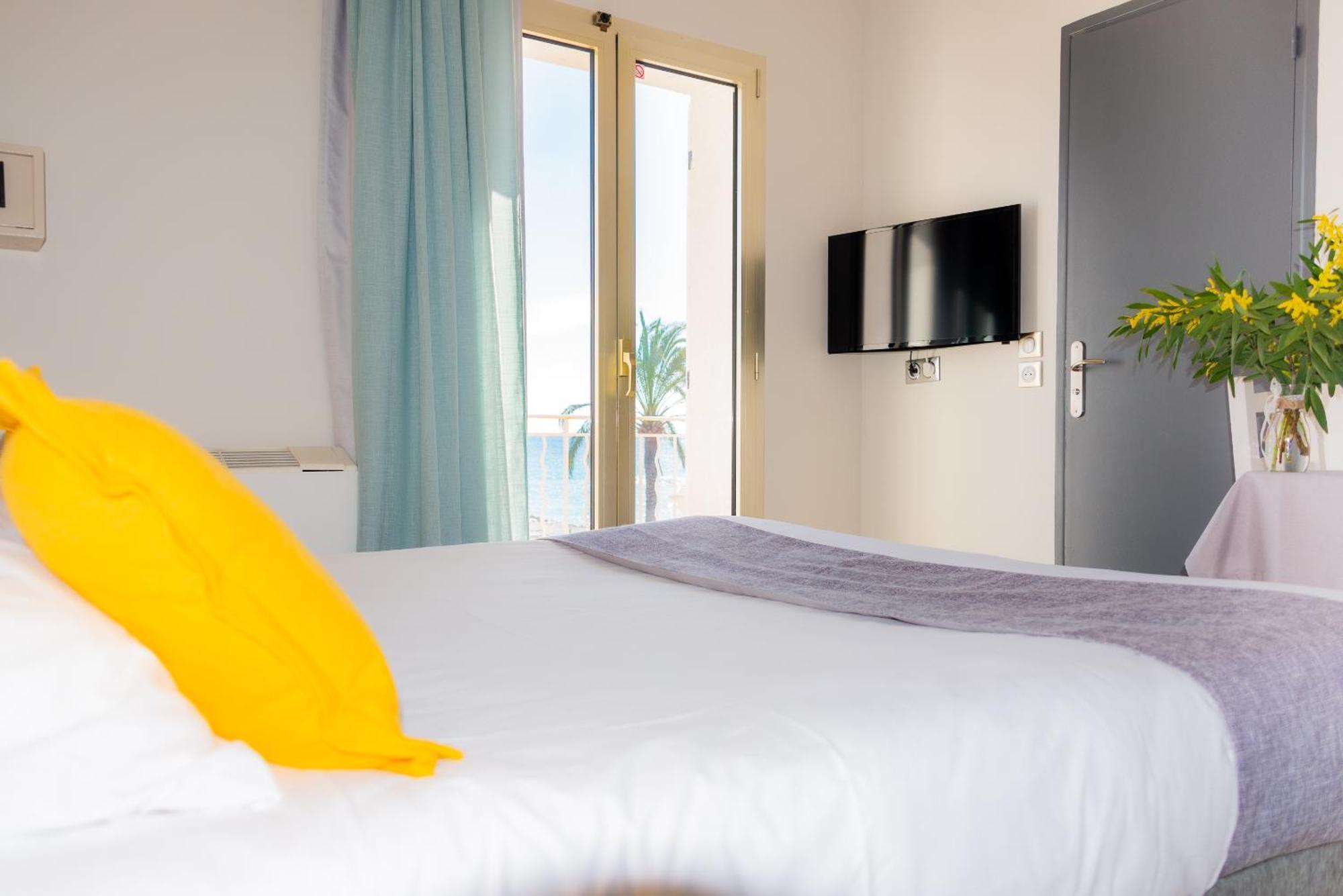 Hotel Et Appartements Reine D'Azur Roquebrune-Cap-Martin Eksteriør billede