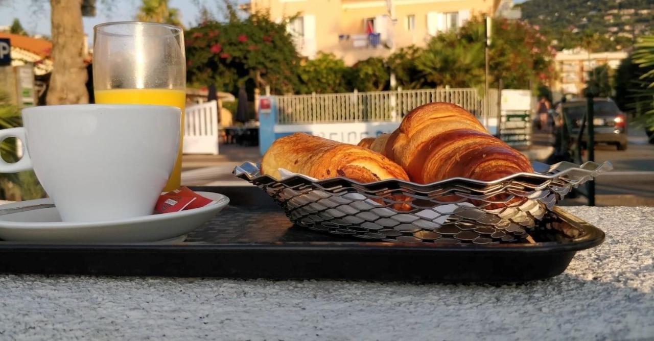 Hotel Et Appartements Reine D'Azur Roquebrune-Cap-Martin Eksteriør billede