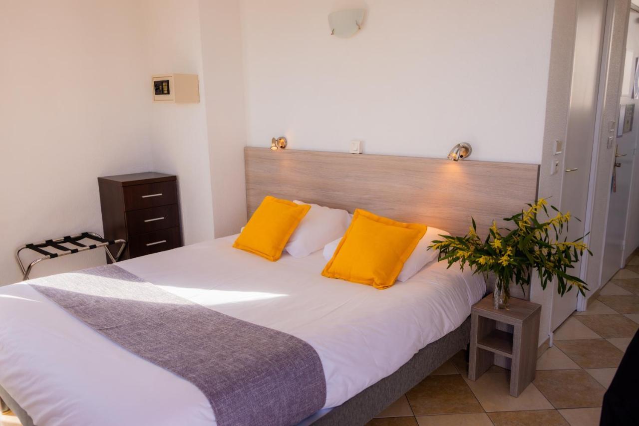 Hotel Et Appartements Reine D'Azur Roquebrune-Cap-Martin Eksteriør billede