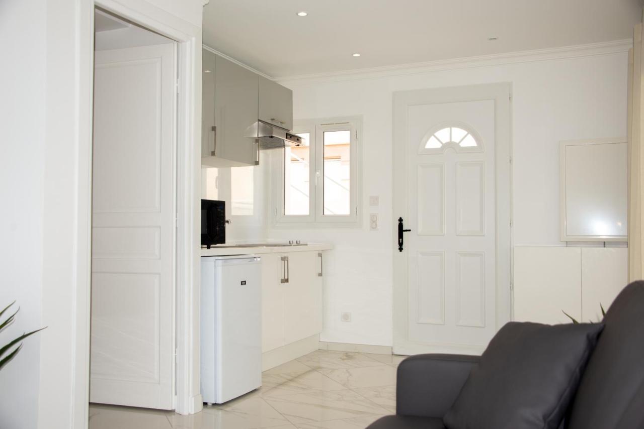 Hotel Et Appartements Reine D'Azur Roquebrune-Cap-Martin Eksteriør billede
